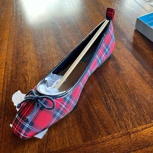 Taylor Ballet Flats in Angie Plaid from Draper James. Brand new. Size 8.